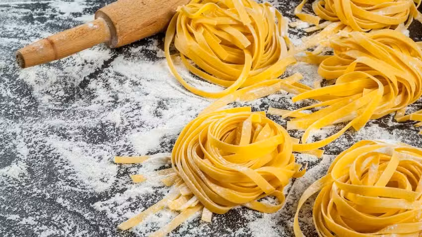 Do&ntilde;a Rosal&iacute;a &ndash; Fabrica de Pastas Frescas