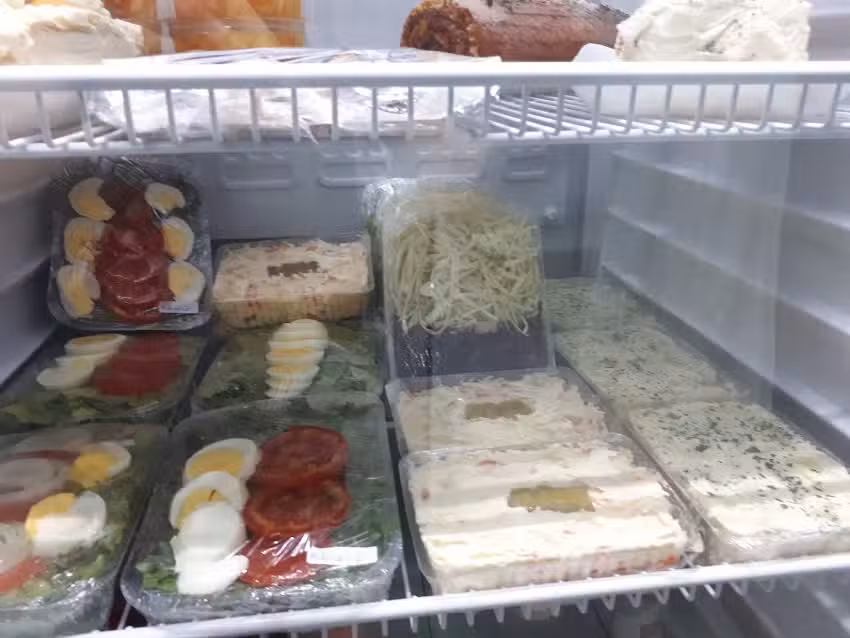 Fabrica de pastas y pescader&iacute;a LA EMA