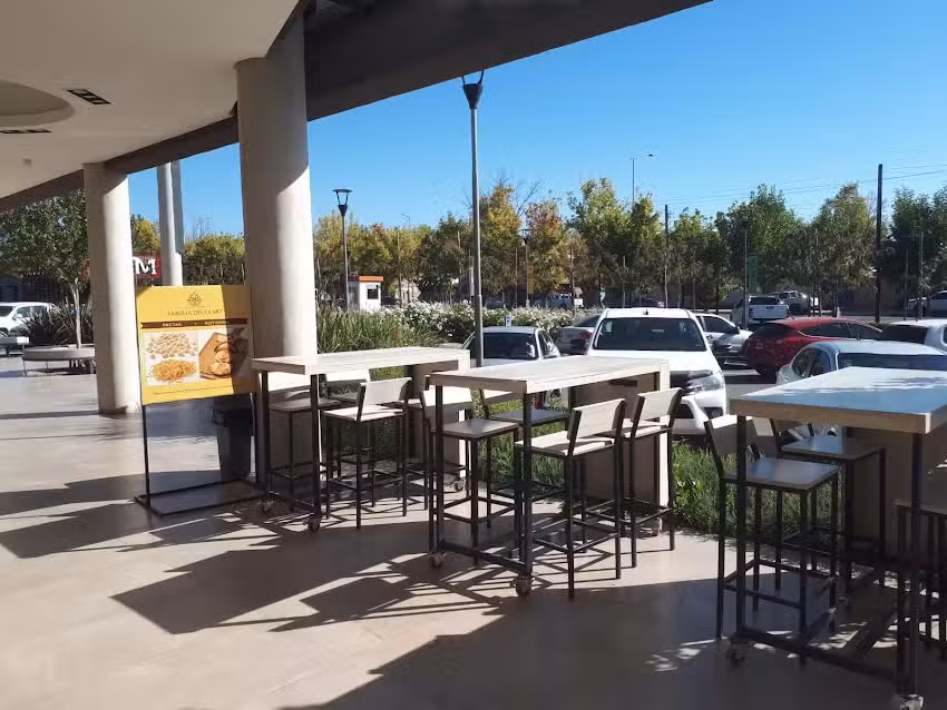 Familia del Olmo Sucursal Luj&aacute;n