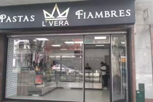 L&acute;Vera pastas y fiambres.