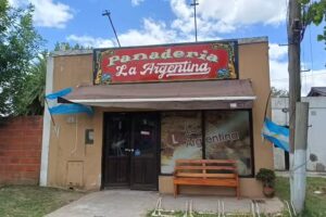 La Argentina Panaderia Y F&aacute;brica De Pastas