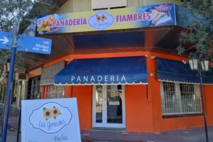 &ldquo;Los Girasoles&rdquo; venta de Pan-quesos-fiambres-pastas.