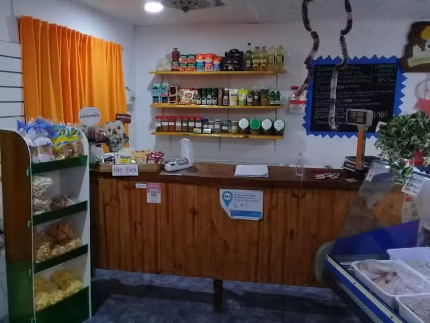 Los Piquillines, Pollos pastas y pescados