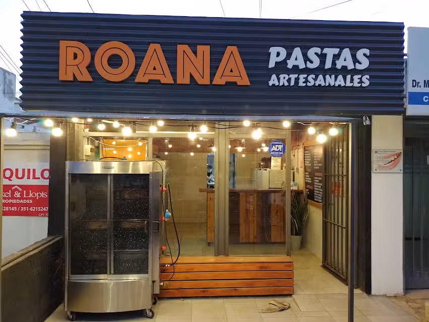 Roana Pastas artesanales, pollos al spiedo, empanadas
