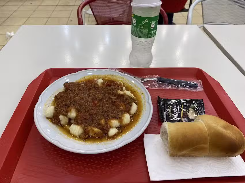 Se&ntilde;ora Pasta &ndash; Paseo Libertad San Juan